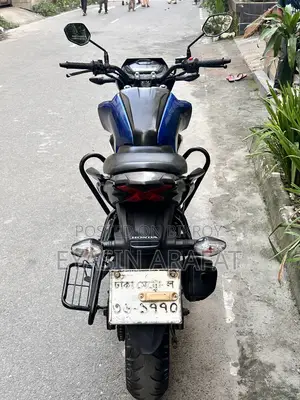 Honda Hornet 2018 Blue
