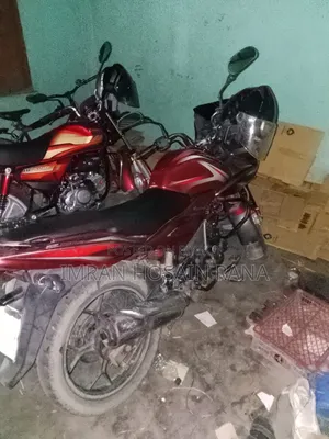 বাজাজ ডিসকভার ১৫০এফ ২০১৬ রেড