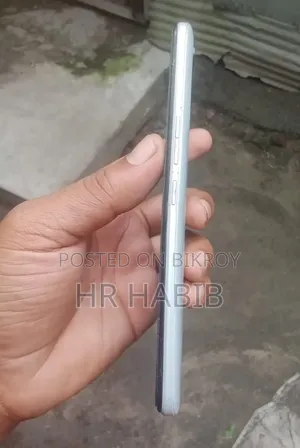Tecno Spark 8C 64 GB White