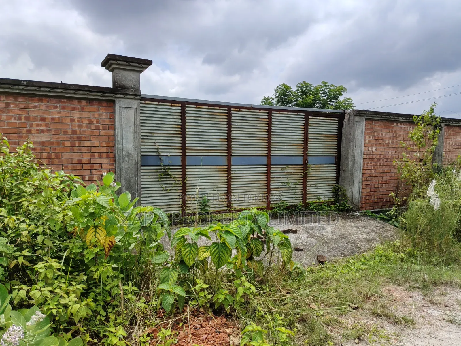 কর্নার ৩ কাঠা প্লট বিক্রয় ২৩ নং সেক্টরে