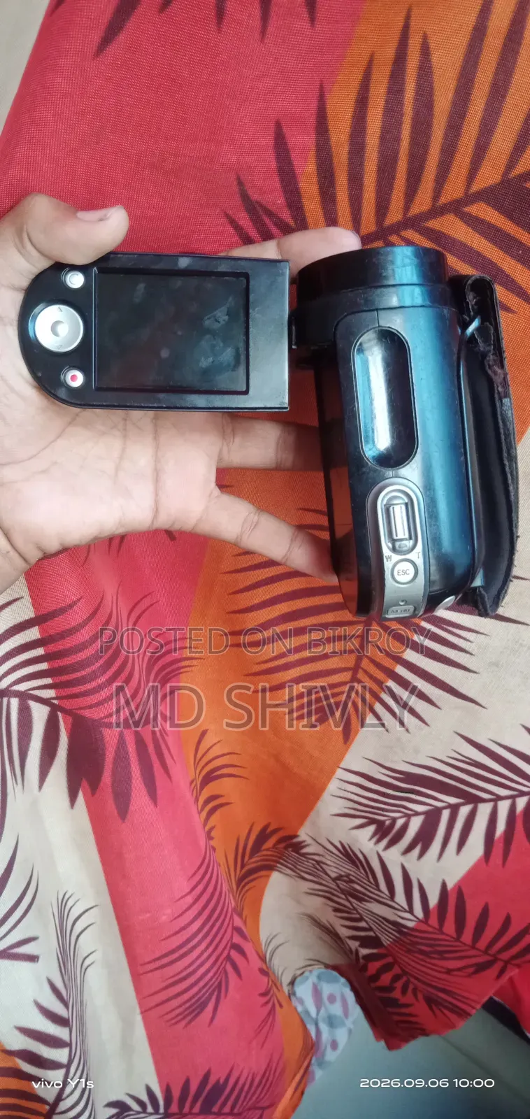 Y2K Retro HD Camcorder (42x Optical Zoom) | Selling as-Is / Power Issue