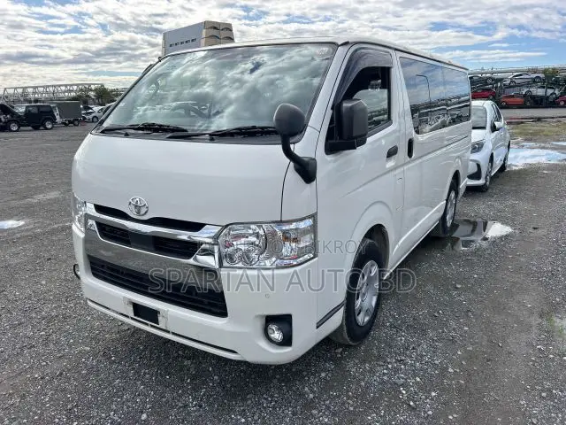 Toyota HiAce 2020 White