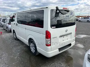 Toyota HiAce 2020 White