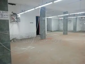 ৬০ ফিট রোডে ভাড়া দেওয়ার জন্য আসবাবপত্রসহ ৫-বেডরুমের ডুপ্লেক্স