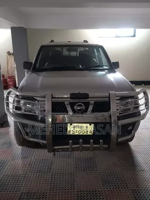 Nissan Patrol 2010 Silver