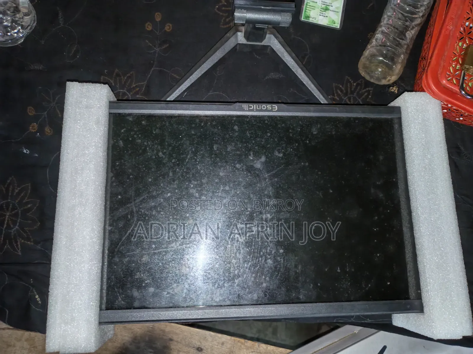 Esonic 19 Nich Monitor