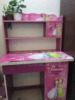 Reading Table for Kids