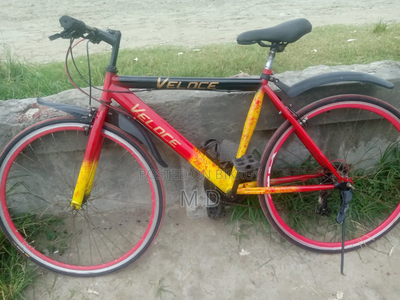 চিকন চাকা রোড বাইক