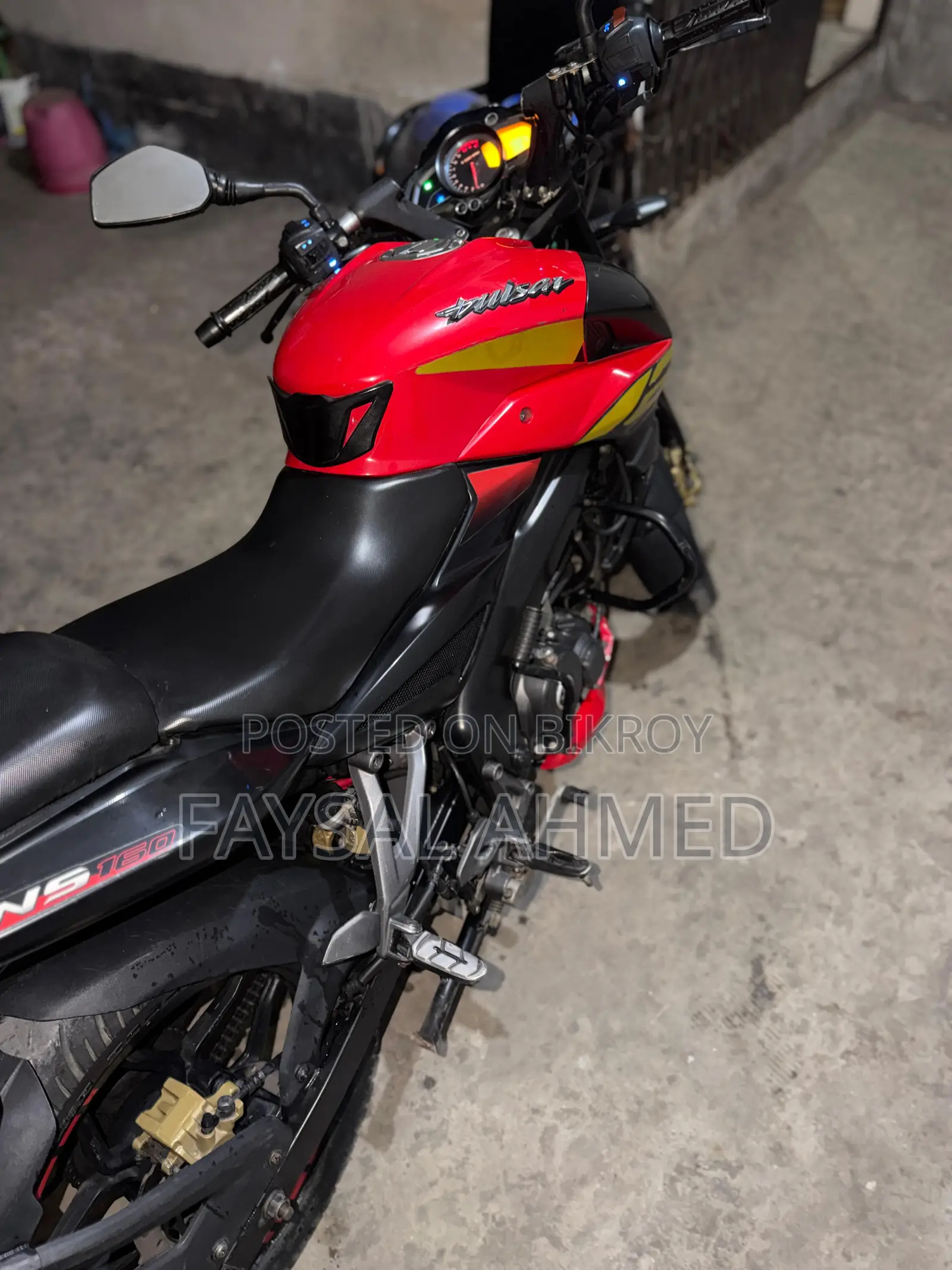 Bajaj Pulsar NS 160 2019 Red