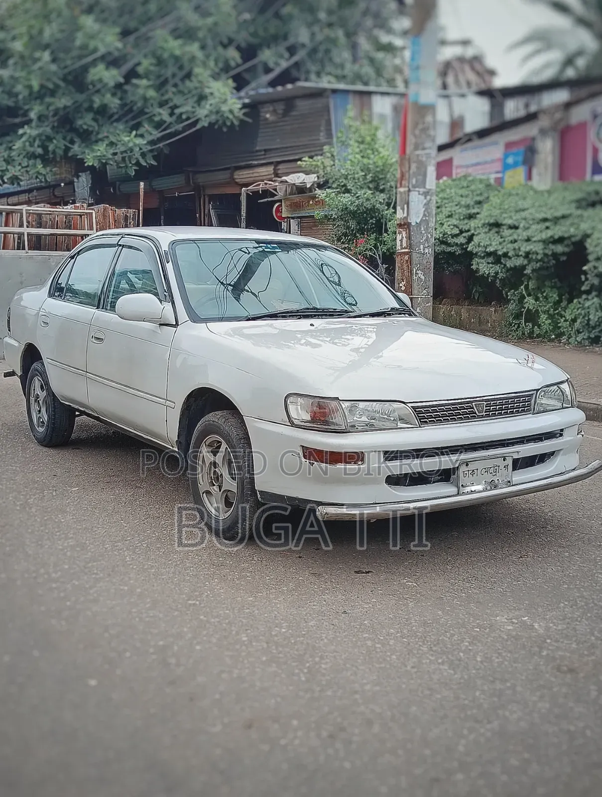 টয়োটা করোল্লা সেডান ১৯৯৫ সাদা
