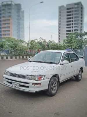 টয়োটা করোল্লা সেডান ১৯৯৫ সাদা