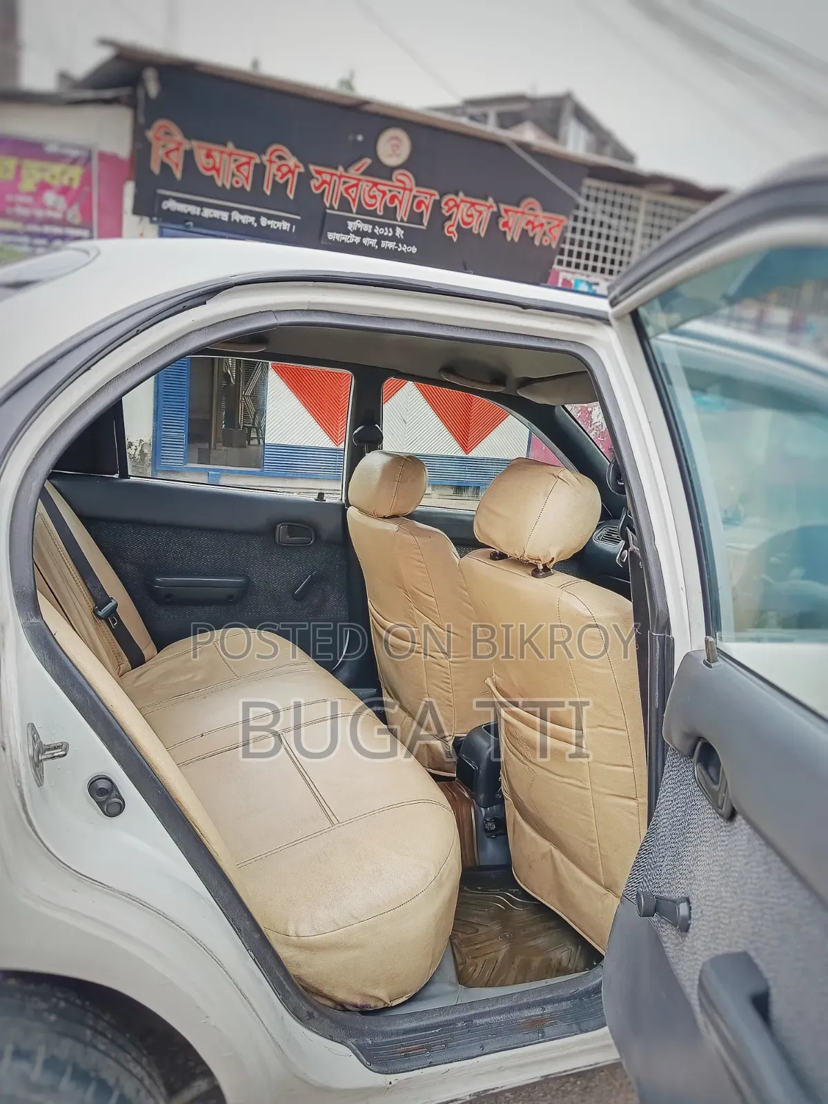 টয়োটা করোল্লা সেডান ১৯৯৫ সাদা