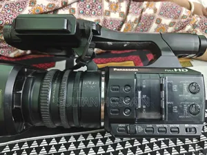 Panasonic HC-pv100 Professional Camcorder