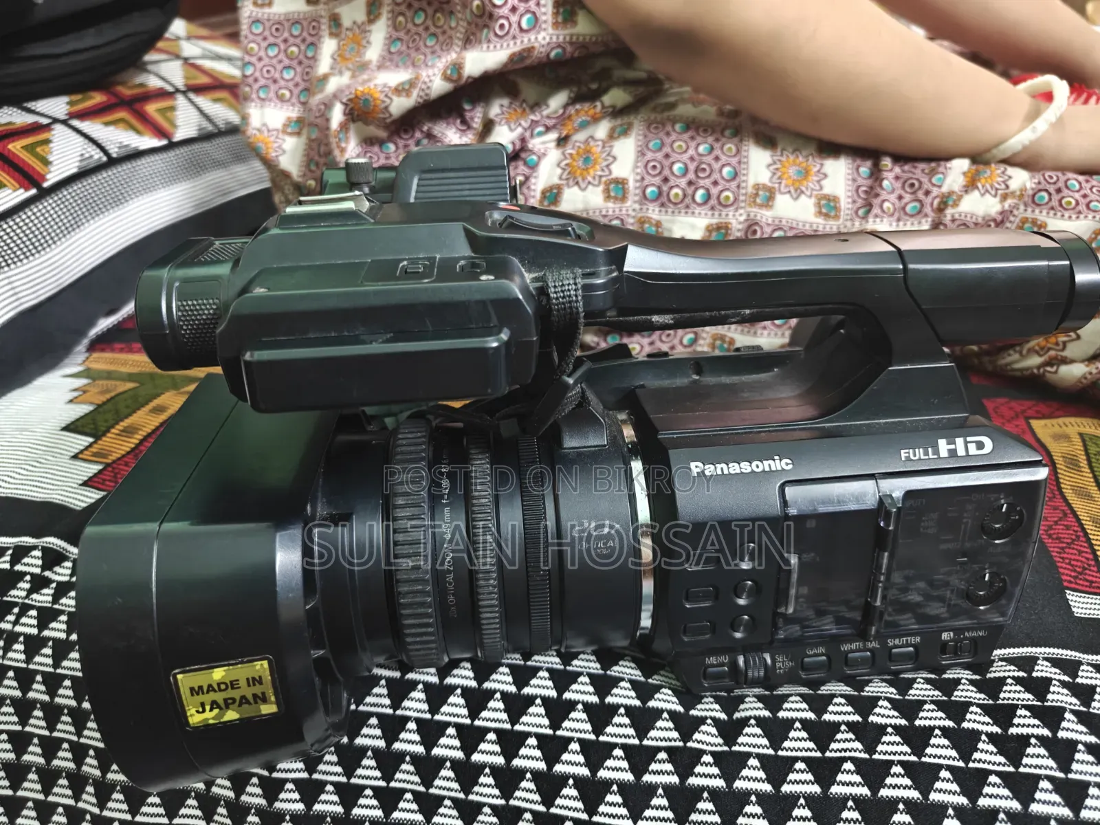 Panasonic HC-pv100 Professional Camcorder