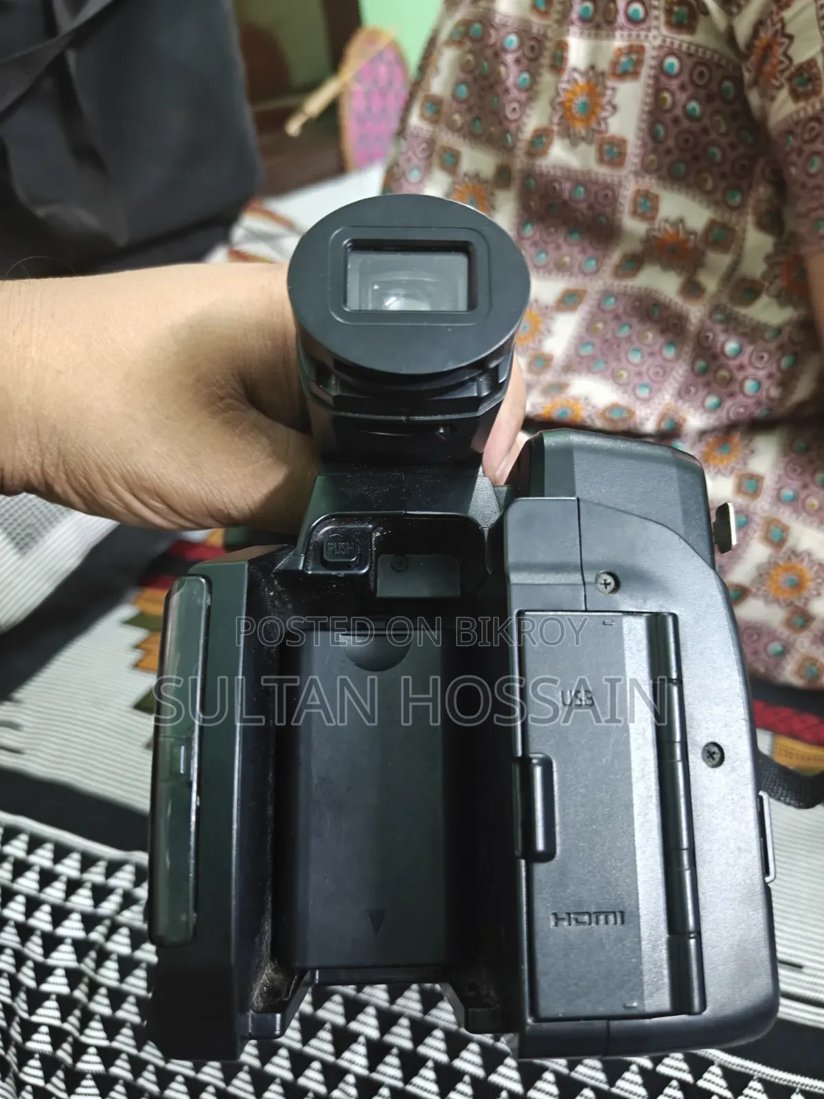 Panasonic HC-pv100 Professional Camcorder