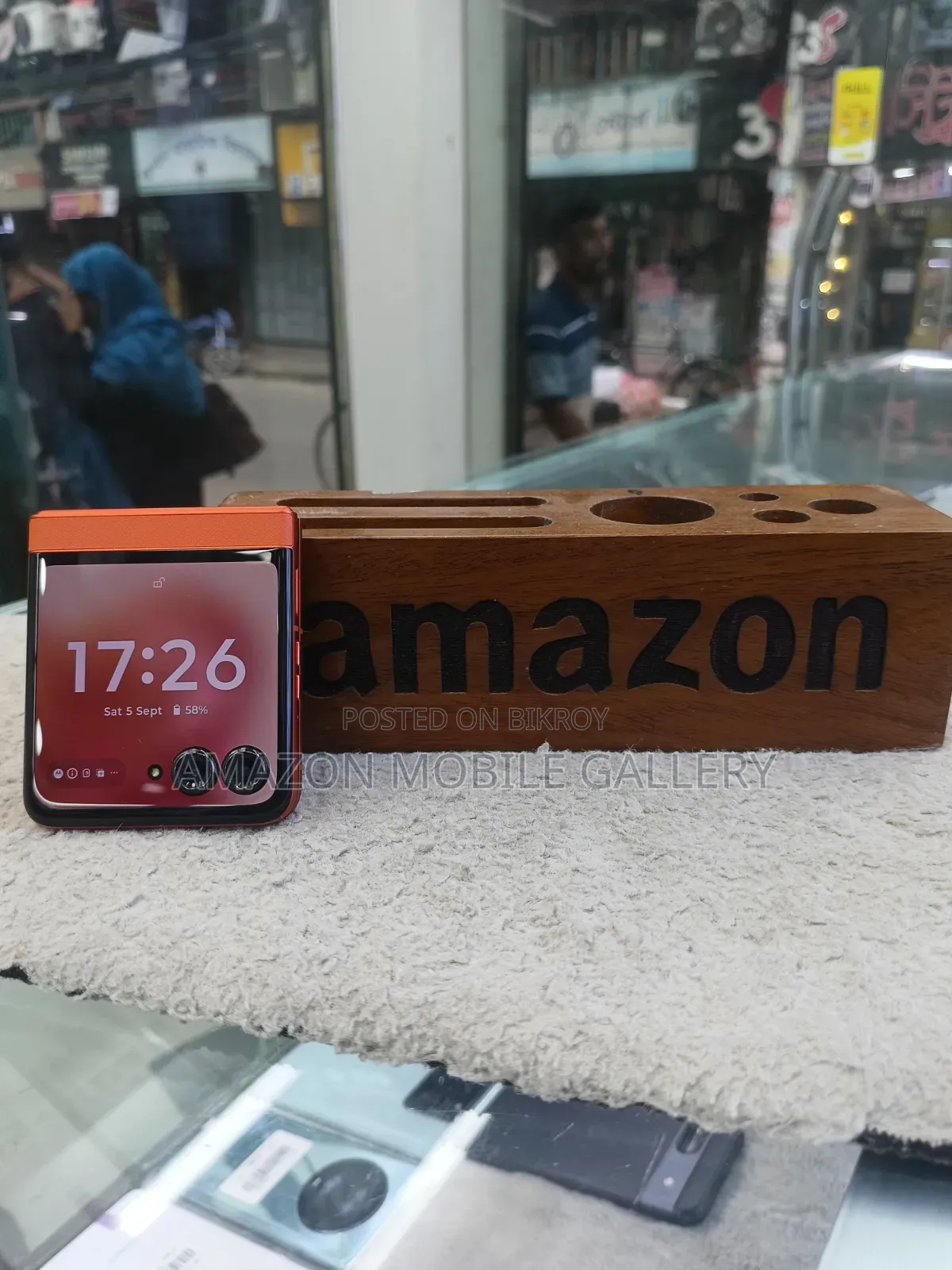 New Motorola Razr 50 256 GB Orange