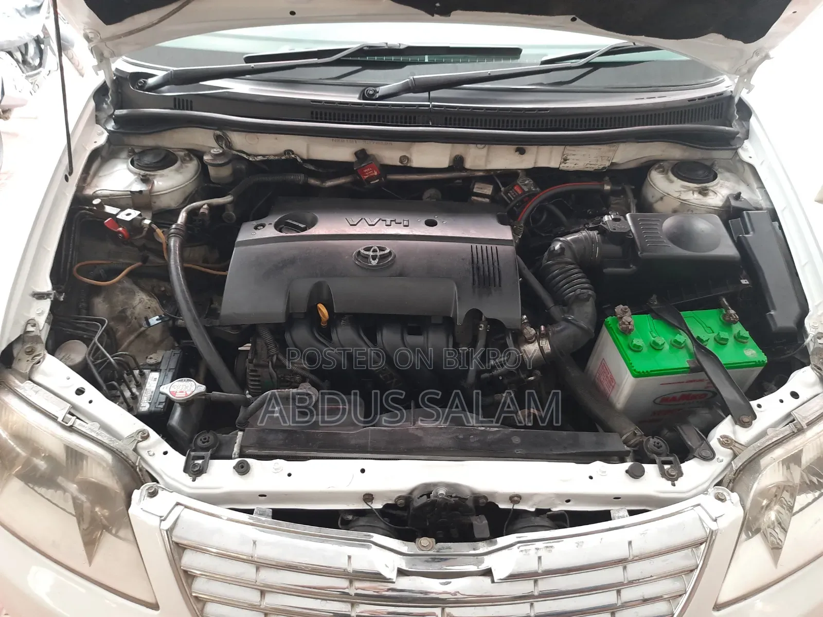 Toyota Corolla 2004 White