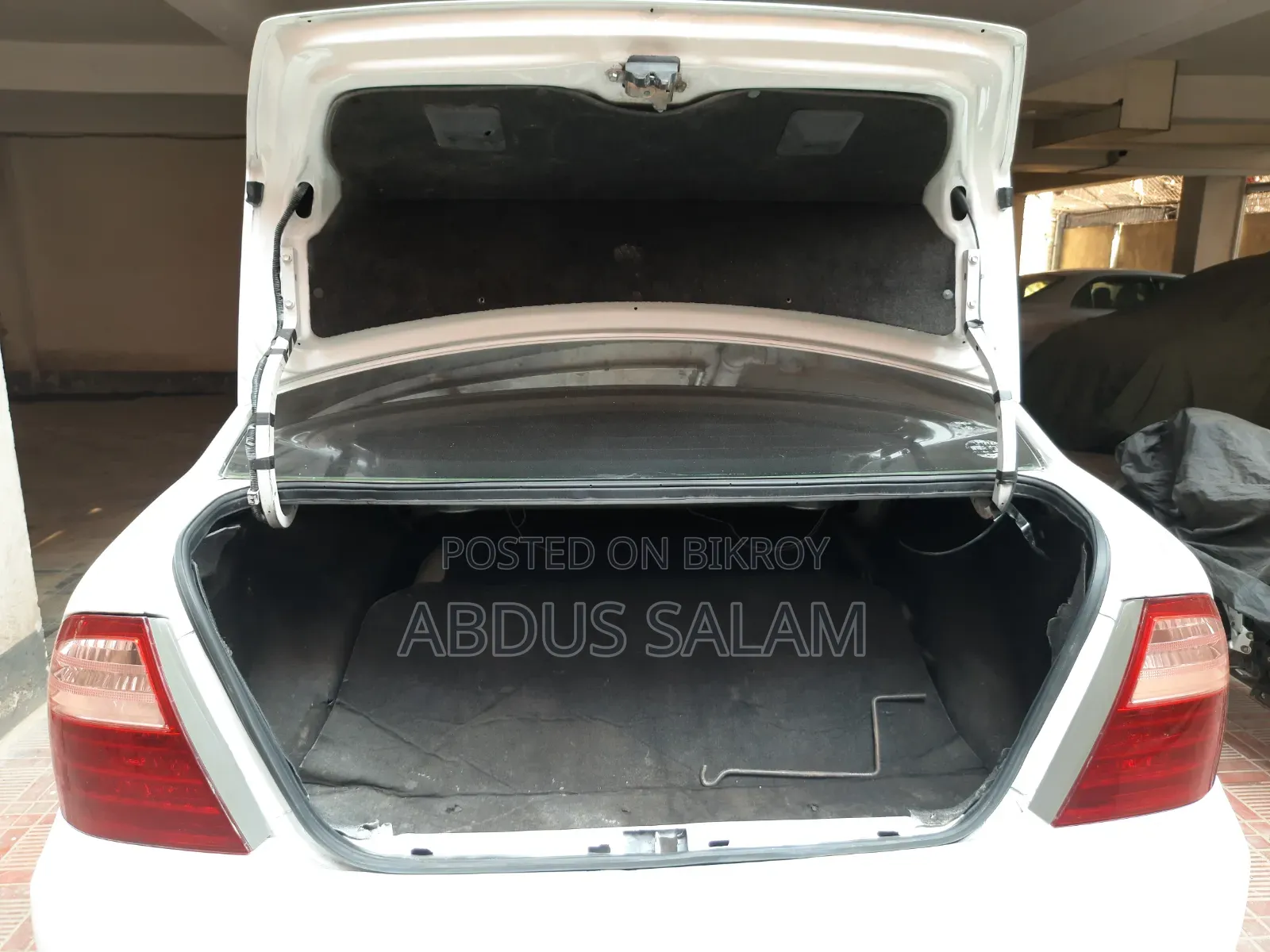 Toyota Corolla 2004 White