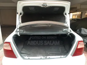 Toyota Corolla 2004 White
