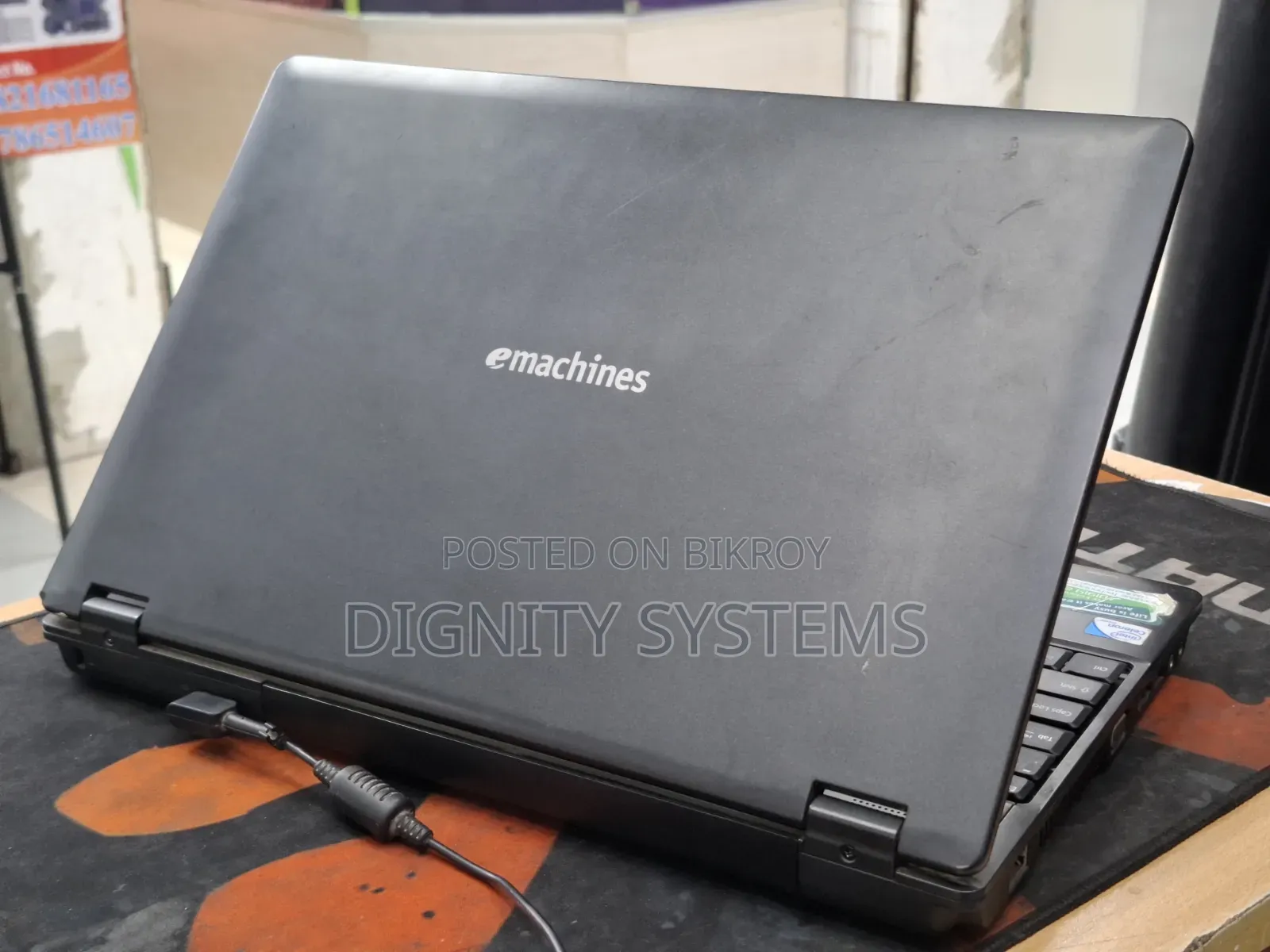 Laptop eMachines 8GB Intel Celeron HDD 500GB