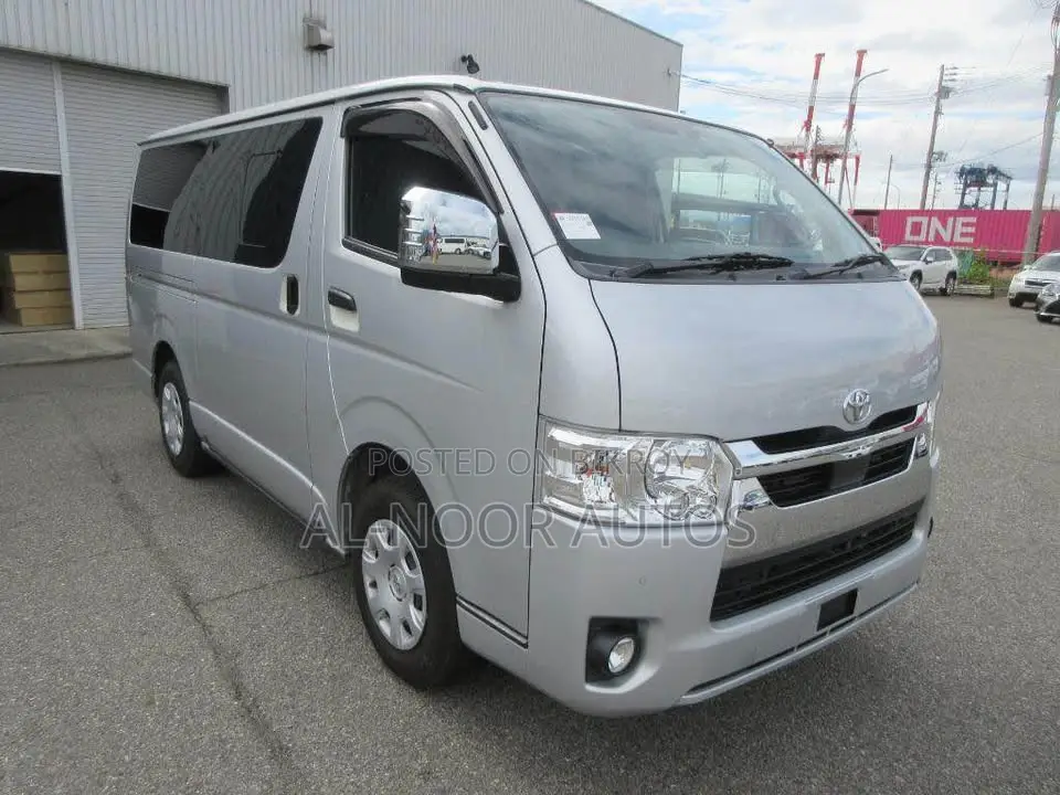 Toyota HiAce 2021 Silver