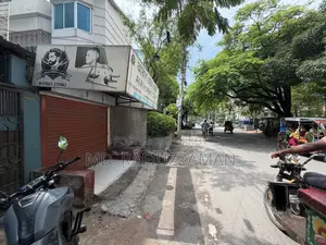 দোকান ভাড়া দেয়া হবে