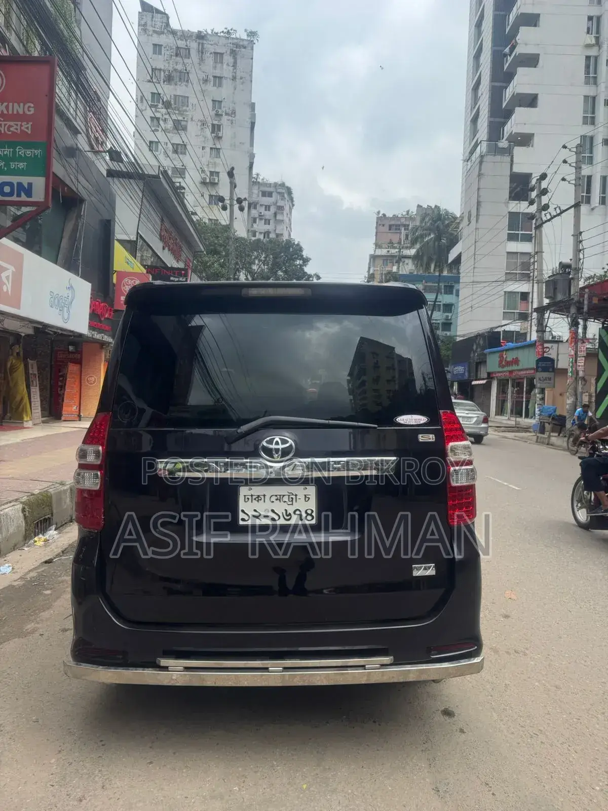 Toyota Noah 2.0 143hp AWD (8 Seater) 2012 Purple