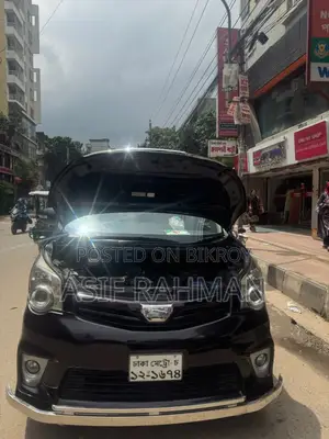 Toyota Noah 2.0 143hp AWD (8 Seater) 2012 Purple