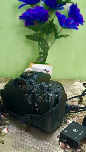 Canon 700D