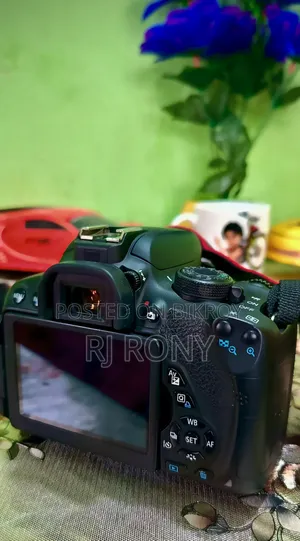Canon 700D
