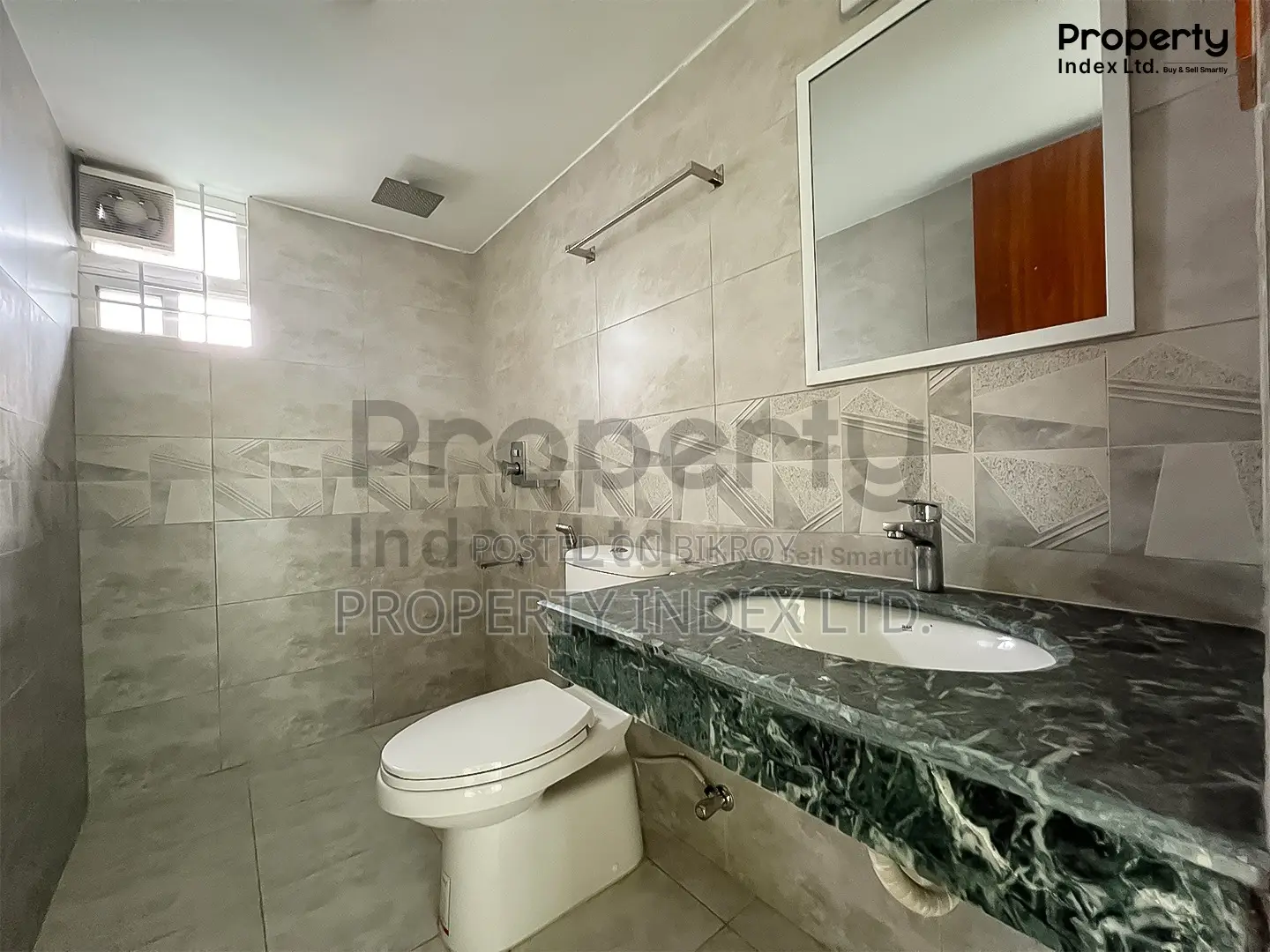 3bdrm Apartment in Greenwood, Basundhara for Sale