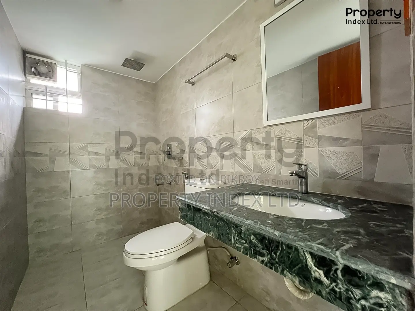 3bdrm Apartment in Greenwood, Basundhara for Sale