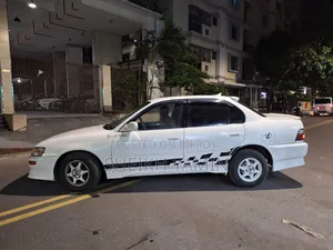Toyota Corolla Automatic 1995 White