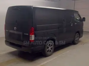 Toyota HiAce 2021 Black