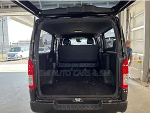 Toyota HiAce 2021 Black