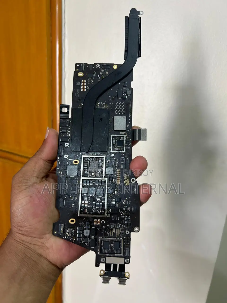 Macbook A2338 No Power Issue Repair – Apple Lab