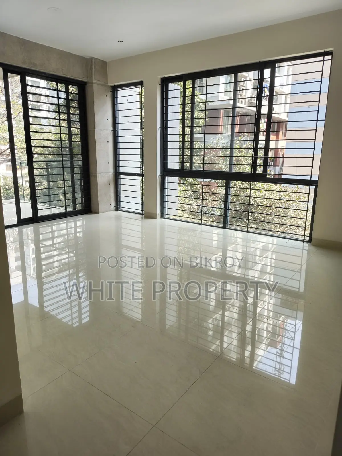 4bdrm Apartment in White Property, Gulshan for Rent