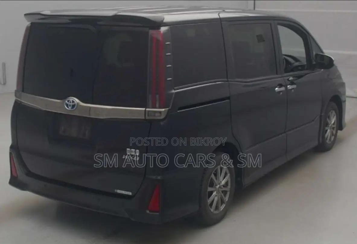 Toyota Noah 2021 Black