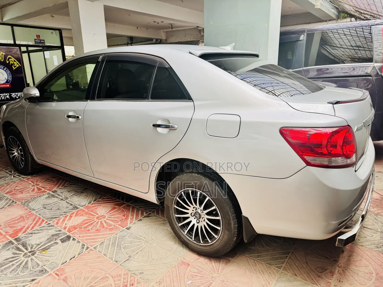 টয়োটা অ্যালিওন ২০১২ সিলভার