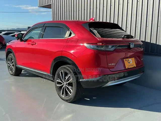 Honda Vezel 2021 Red