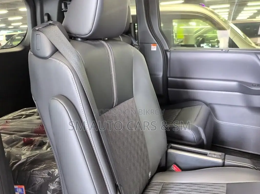 Toyota Noah 2024 Black