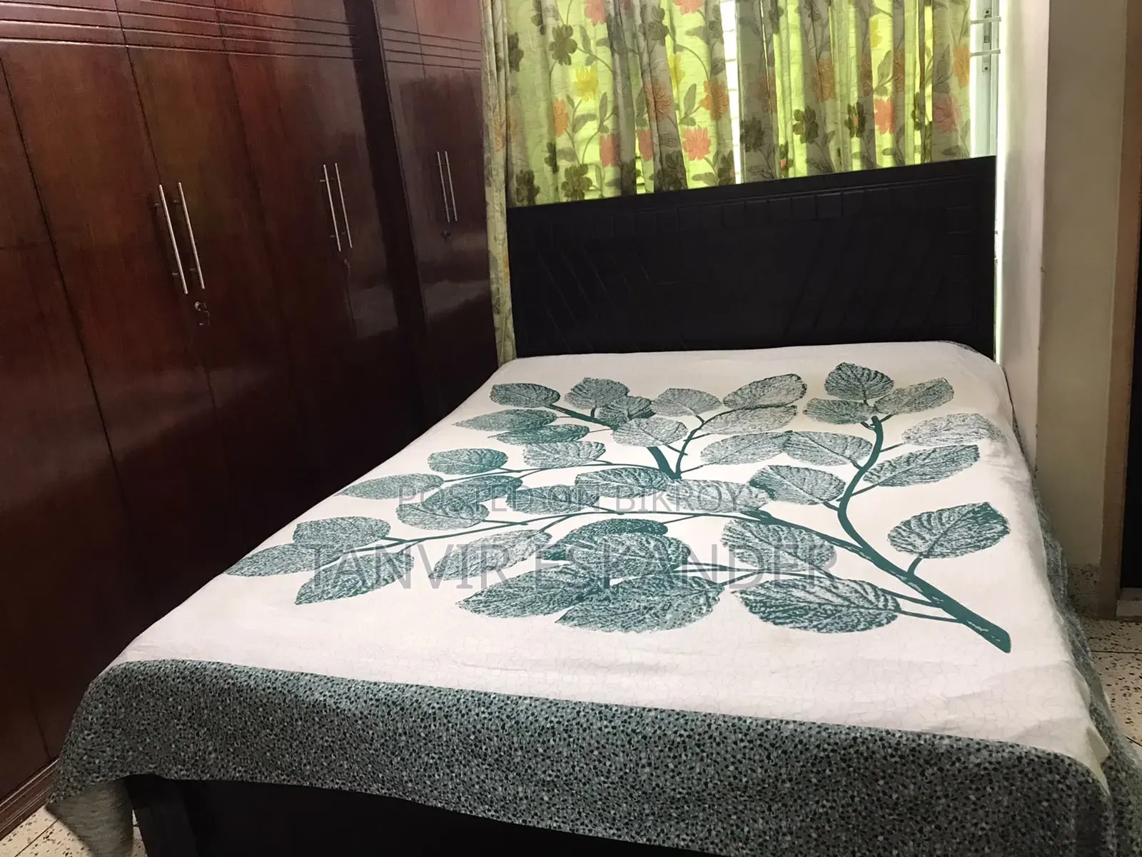 Mehguni Wood Bed