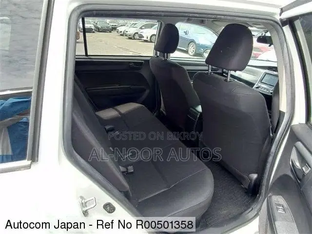 Toyota Corolla Fielder 1.5 Hybrid FWD 2021 White