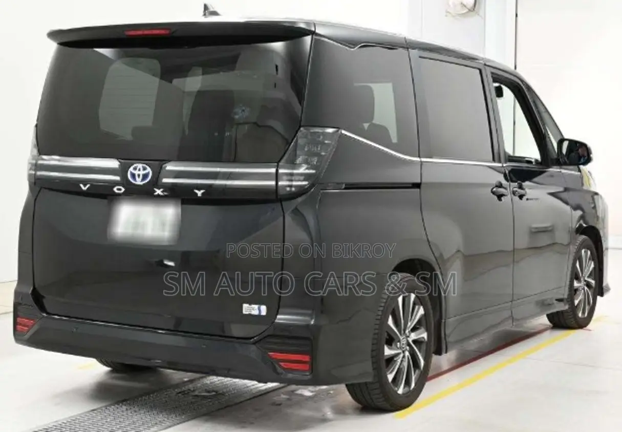 Toyota Voxy 2022 Black