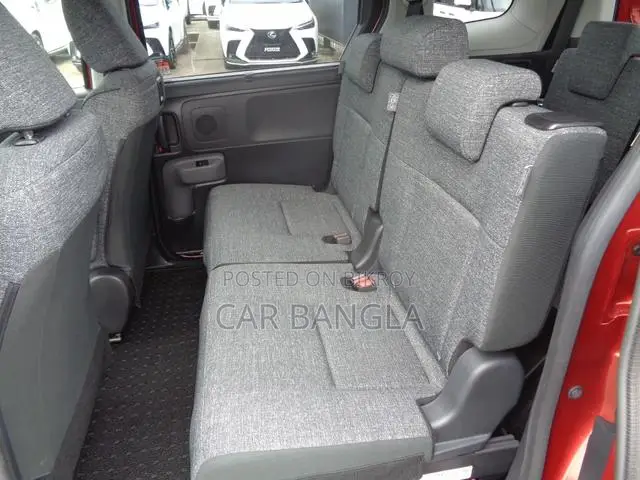 Toyota Sienta 2022 Red