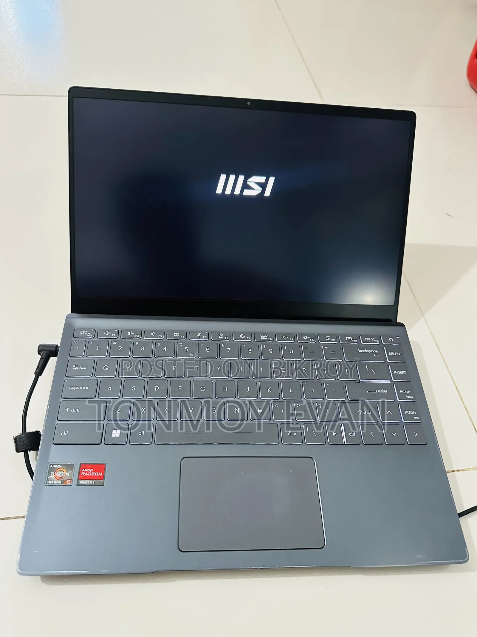 Laptop MSI Modern 14 8GB AMD Ryzen 5 SSD 128GB