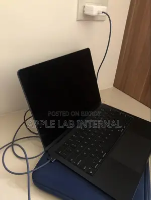 MacBook M2 Not Charging Issue? Apple Lab Can Fix It!