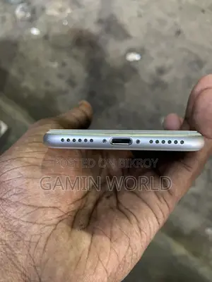 Apple iPhone 7 32 GB Silver