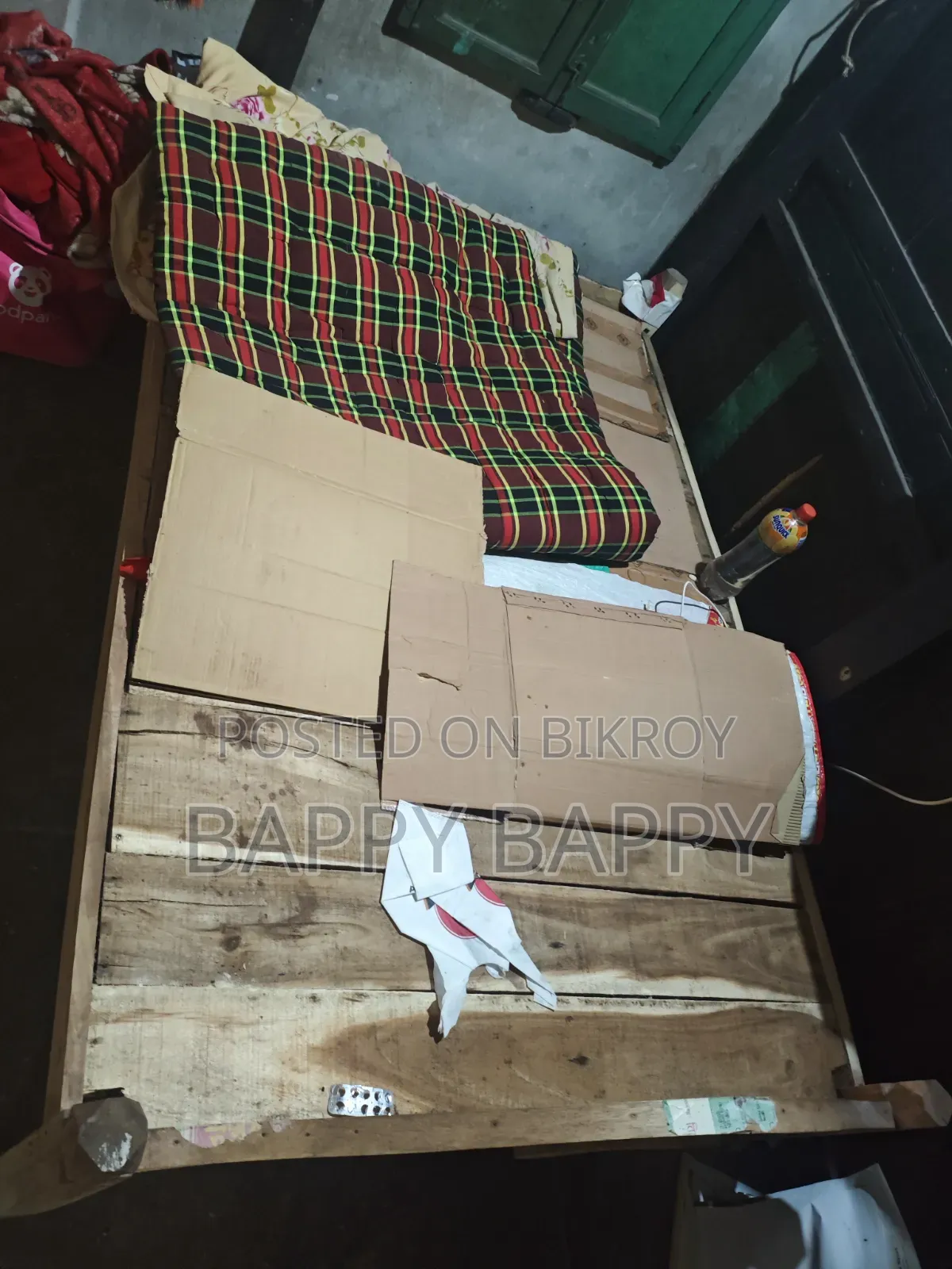 সেমি ডাবল চৌকি ও সিঙ্গেল তোশক