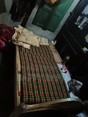 সেমি ডাবল চৌকি ও সিঙ্গেল তোশক